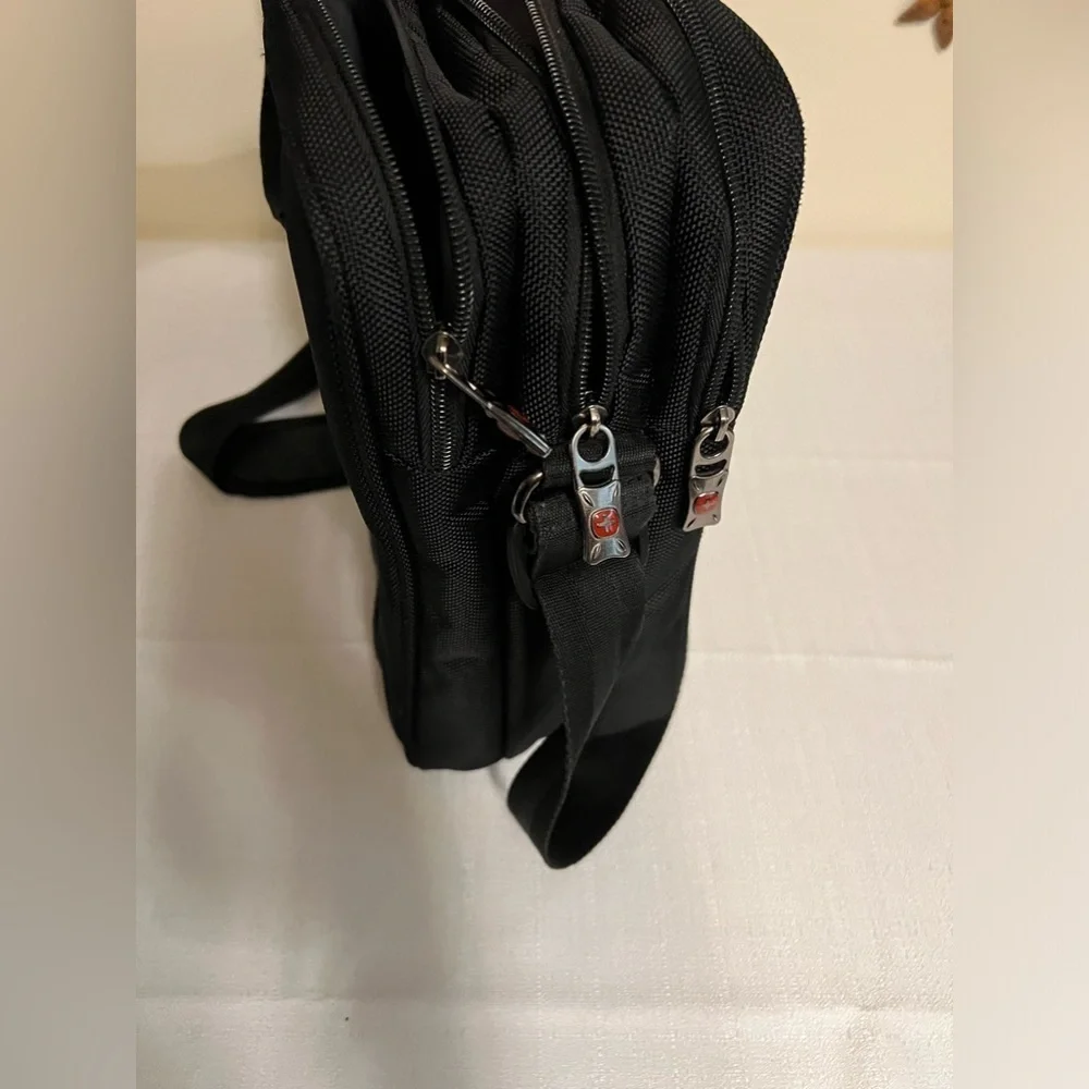 WENGER SWISS ARMY Computer Shoulder Bag
